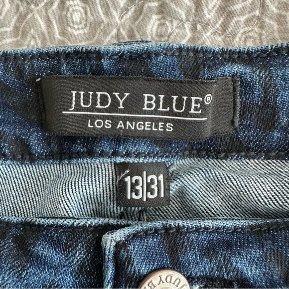 JUDY BLUE Jeans Mid-Rise Leopard Cheetah Print Skinny Raw Hem Blue Size 13/31 - Picture 7 of 15